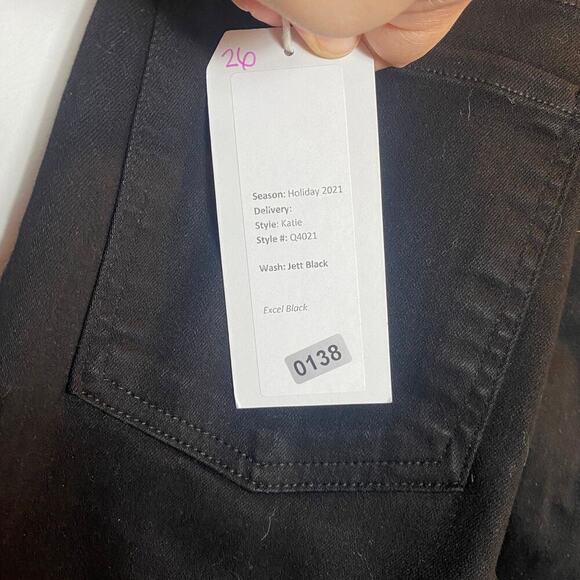 NWT Fidelity Denim Katie Jeans Mid-Rise Slim Flared Jett Black Dark Wash Size 26 - Picture 8 of 8